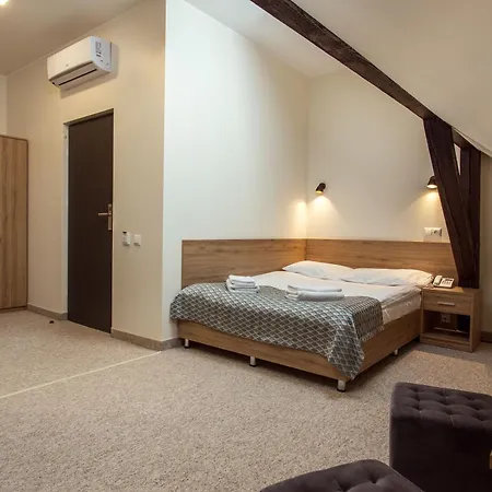 Old Town Trio Hotel 3*
