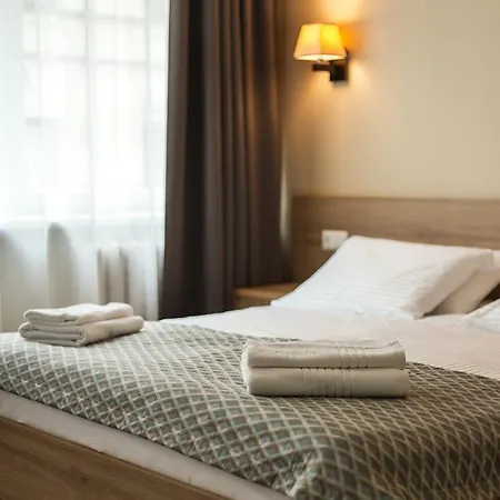 Hotel Old Town Trio 3*