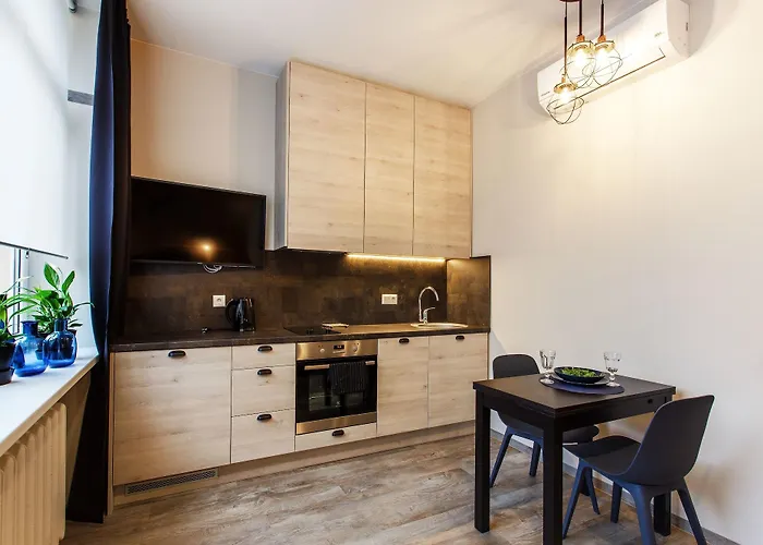 旧城特里奥酒店 3*