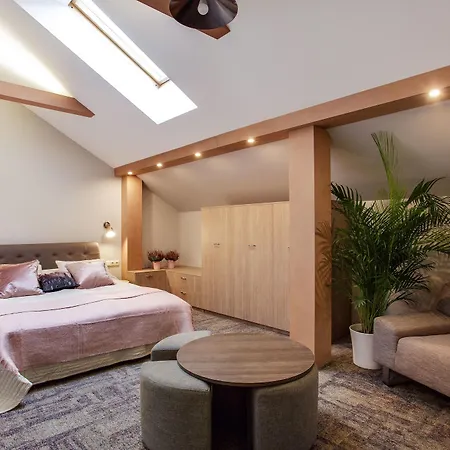 Отель Old Town Trio Вильнюс