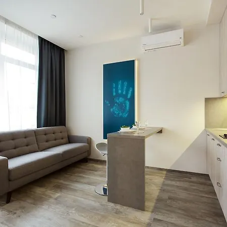 Отель Old Town Trio